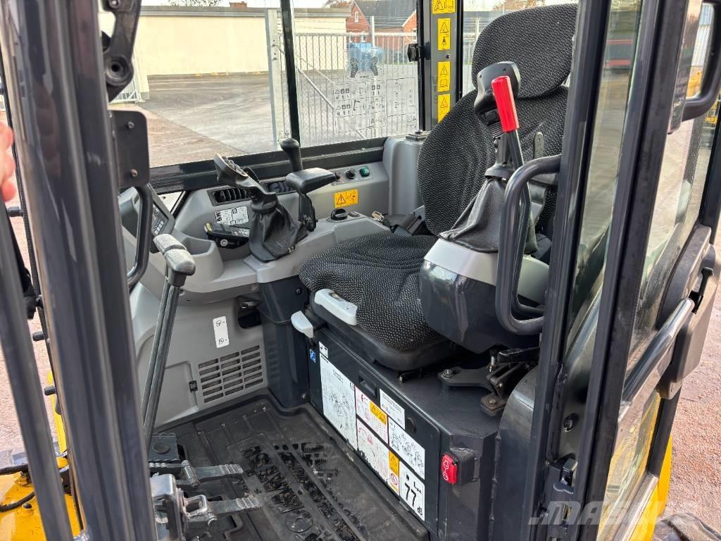 Komatsu PC55 MR-5 حفارات صغيرة أقل من 7 طن (حفارات صغيرة)