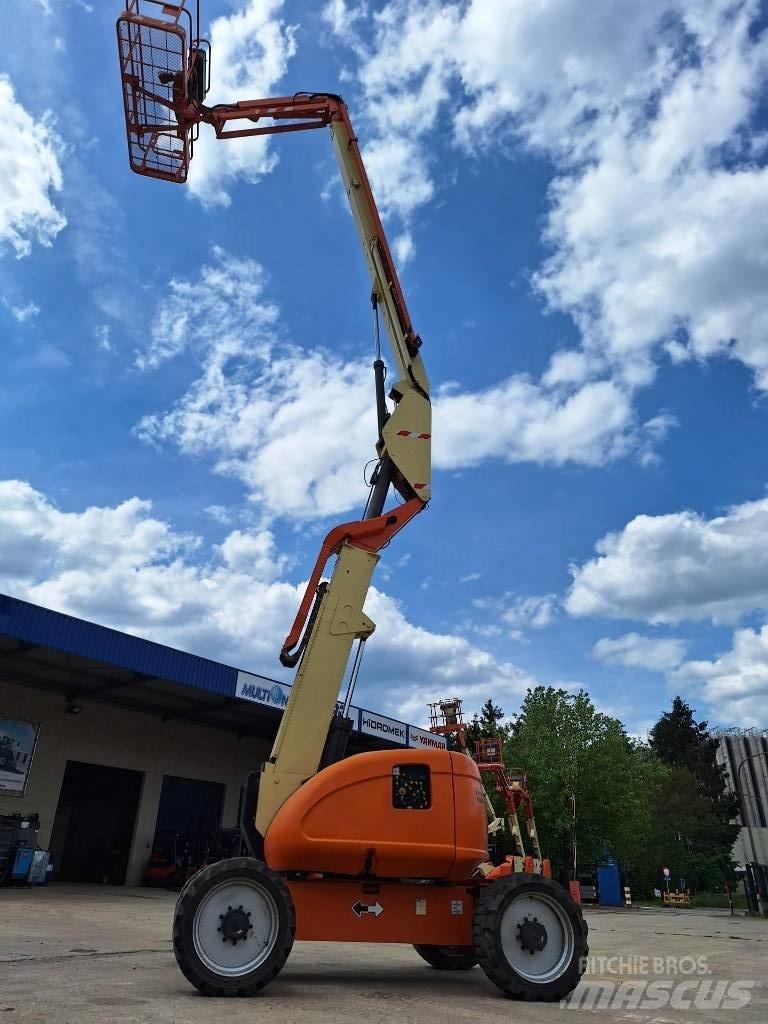 JLG 600 AJ رافعات سلة مفصلية