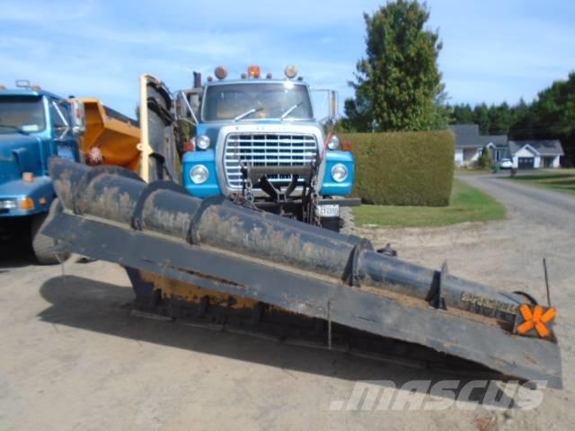 Ford LTL 9000 حراثات ونصول الجليد