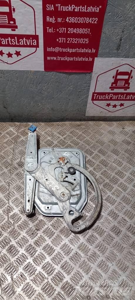 Scania R 440   1442292 كابينة والداخلية