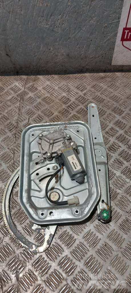 Scania R 440   1442292 كابينة والداخلية