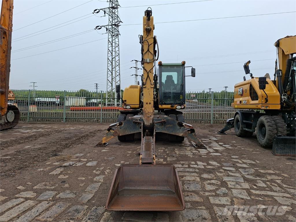 CAT M313D 4X4 أخرى