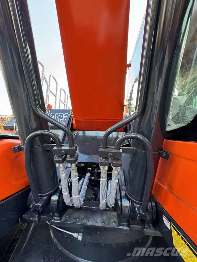 Doosan DX300LC حفارات زحافة