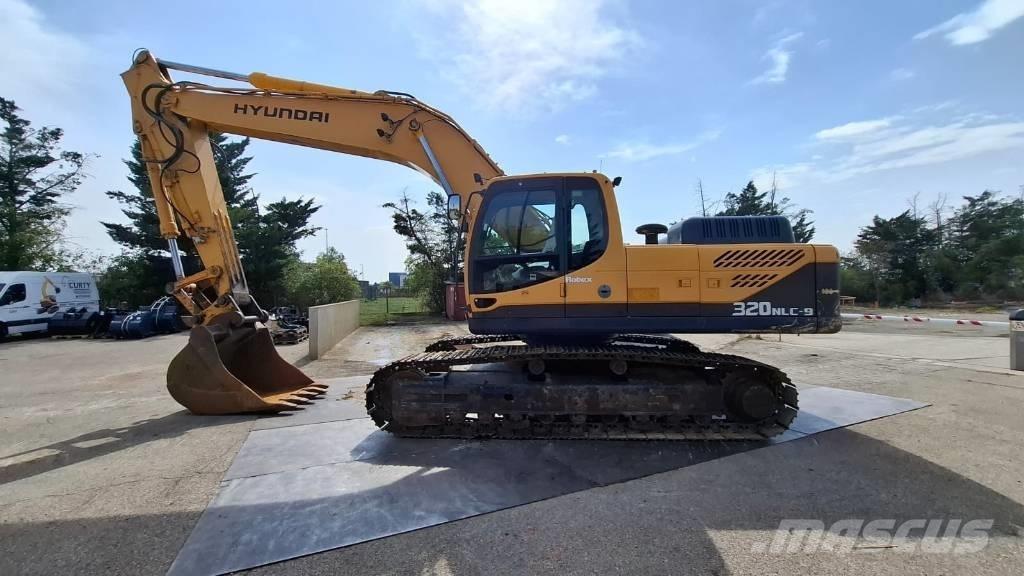 Hyundai R320NLC-9 حفارات زحافة