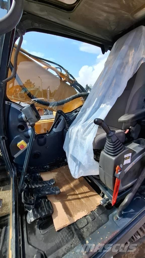 Hyundai R320NLC-9 حفارات زحافة
