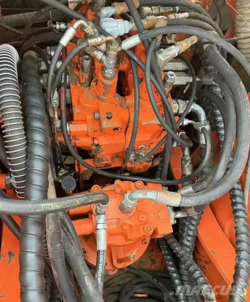 Doosan DH150W حفارات بعجل