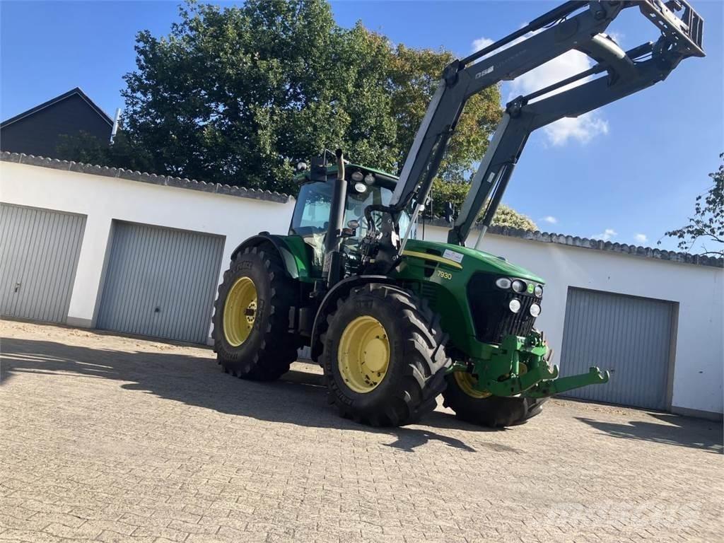 John Deere 7930 الجرارات