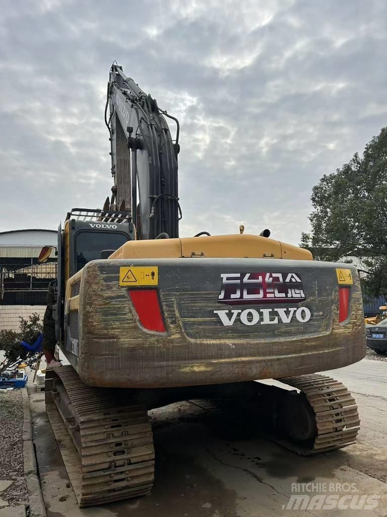 Volvo EC 240 حفارات زحافة