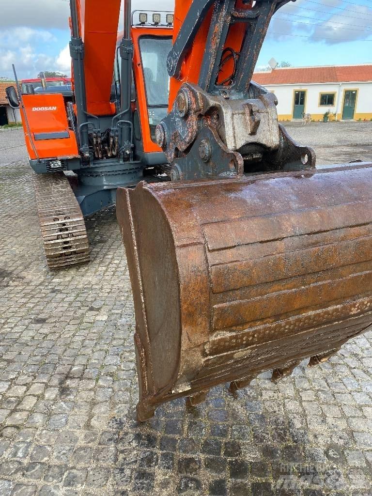 Doosan DX 220 NLC حفارات زحافة