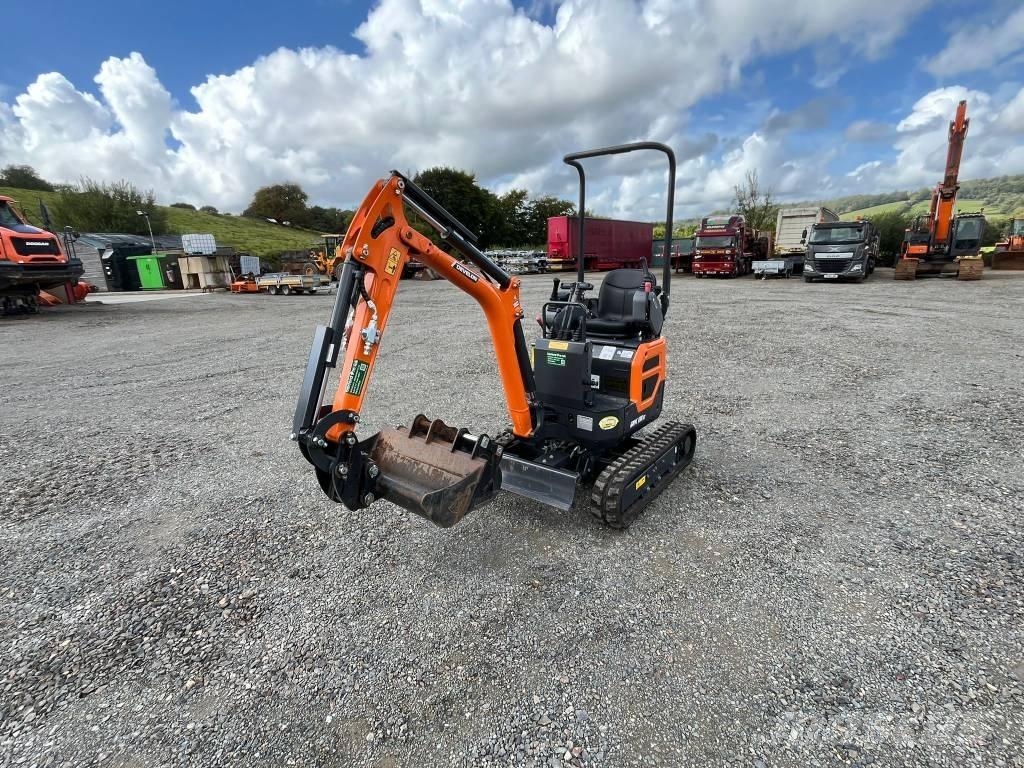 Develon DX 10 Z-7 حفارات صغيرة أقل من 7 طن (حفارات صغيرة)