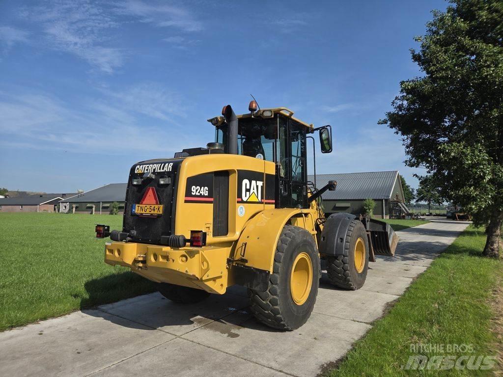 CAT 924G لوادر بعجل