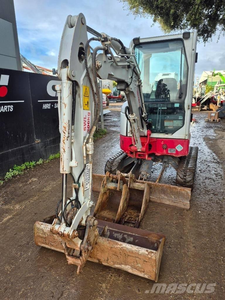 Takeuchi TB 325 R حفارات صغيرة أقل من 7 طن (حفارات صغيرة)
