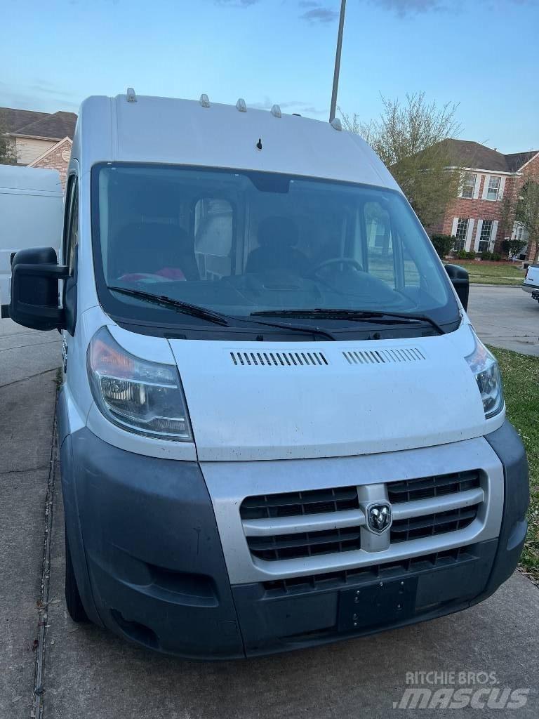 Dodge promaster شاحنات ذات هيكل صندوقي