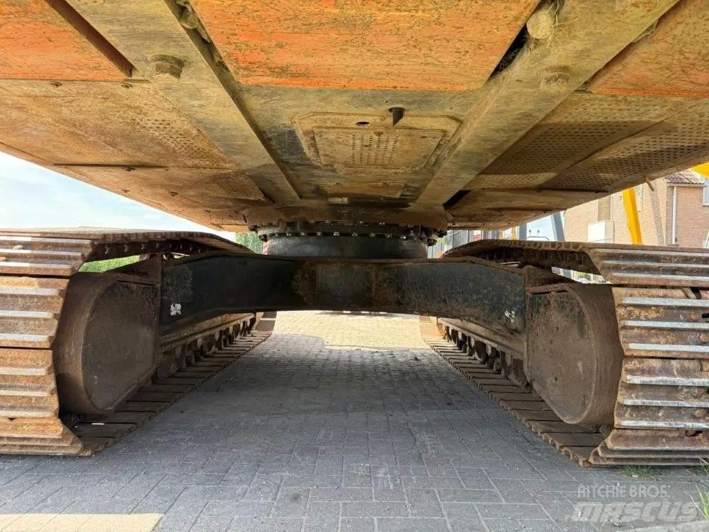 Hitachi ZX350LC-6 حفارات زحافة