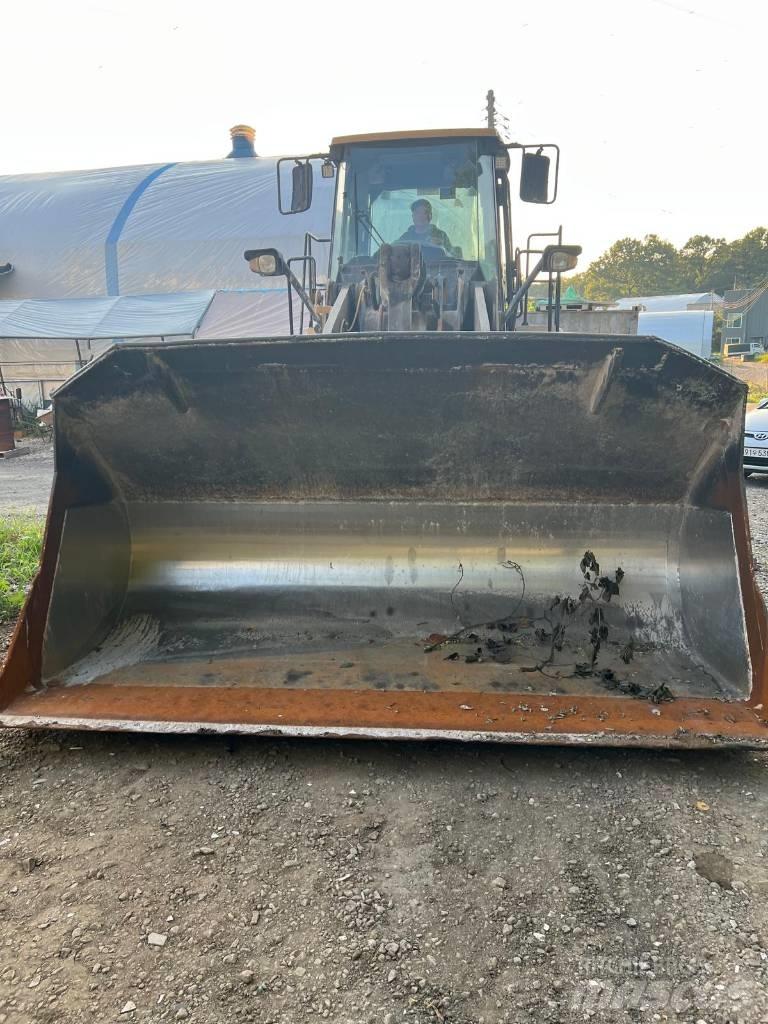 CAT 966 H لوادر بعجل