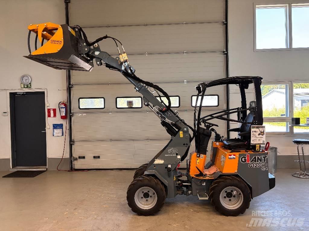 GiANT G 1200 TELE لوادر متعددة الأغراض