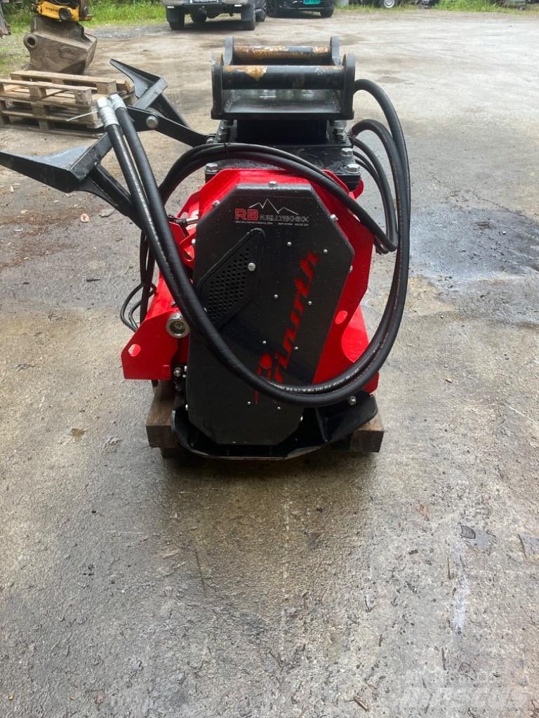 Menzi Muck M545x حفارات خاصة