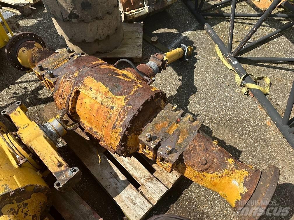 CAT 950 G front axel محور العجلة