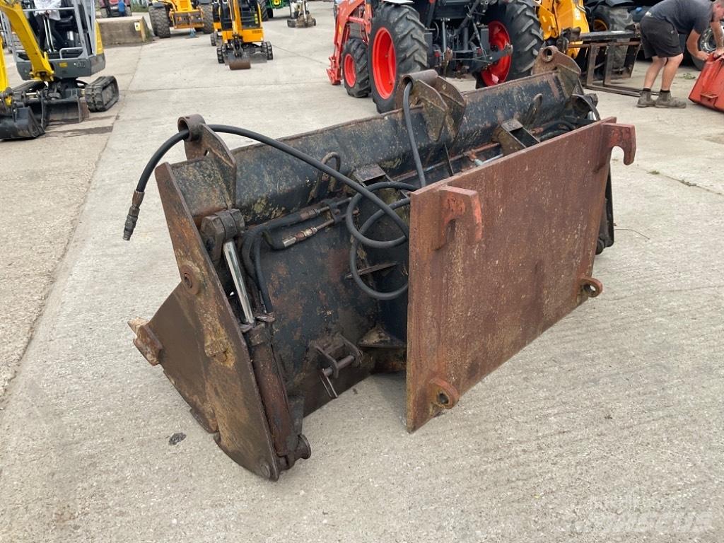 JCB 4 IN 1 BUCKET دلاء