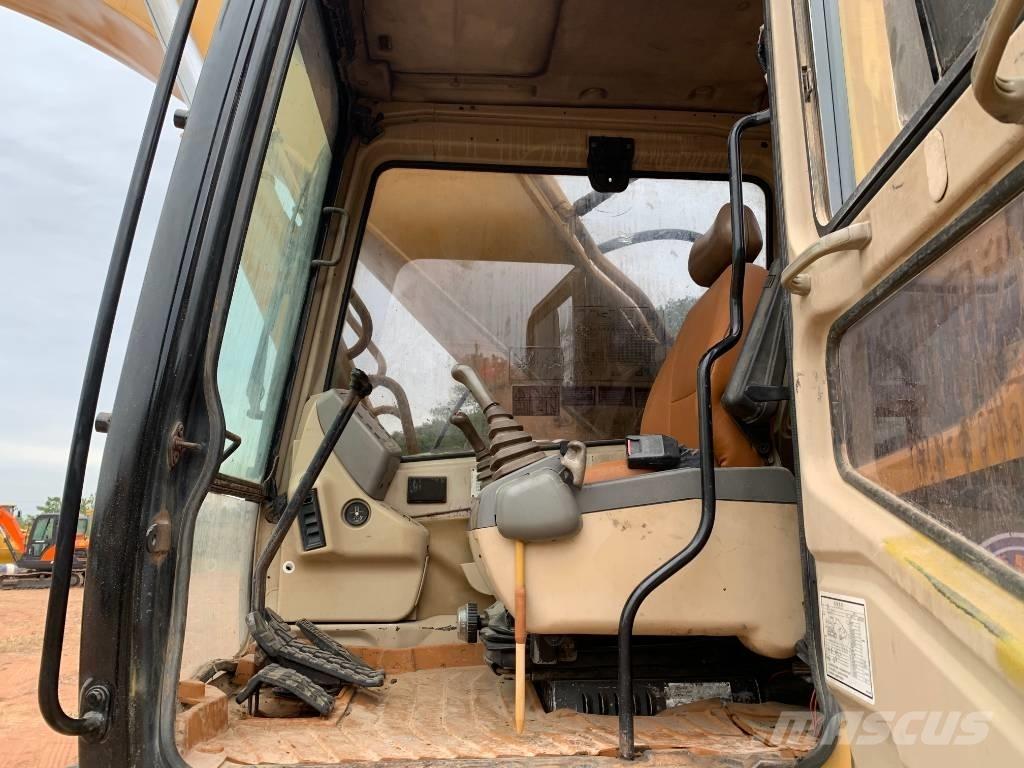 CAT 330BL حفارات زحافة