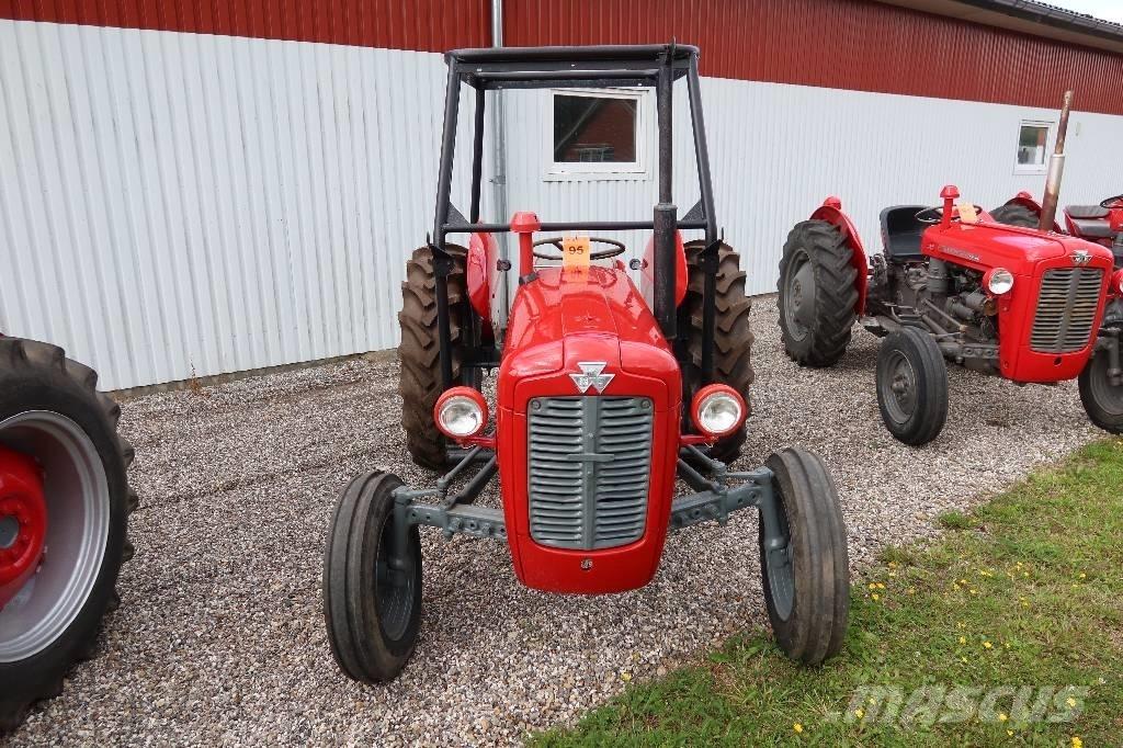 Massey Ferguson 35 الجرارات