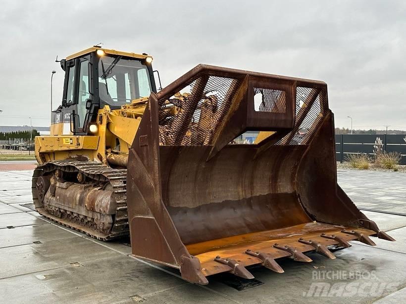 CAT 973 C لوادر زحافة