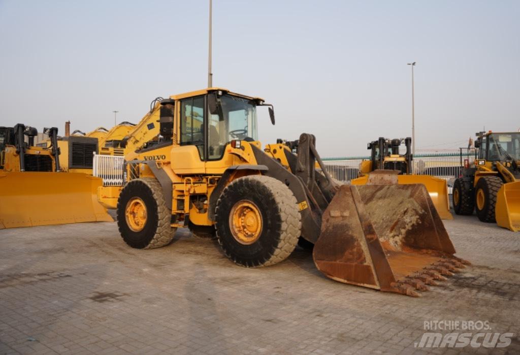 Volvo L 120 F لوادر بعجل