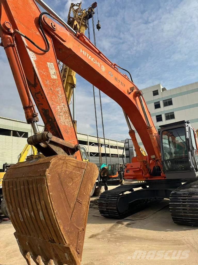 Hitachi 日立 350 حفارات زحافة