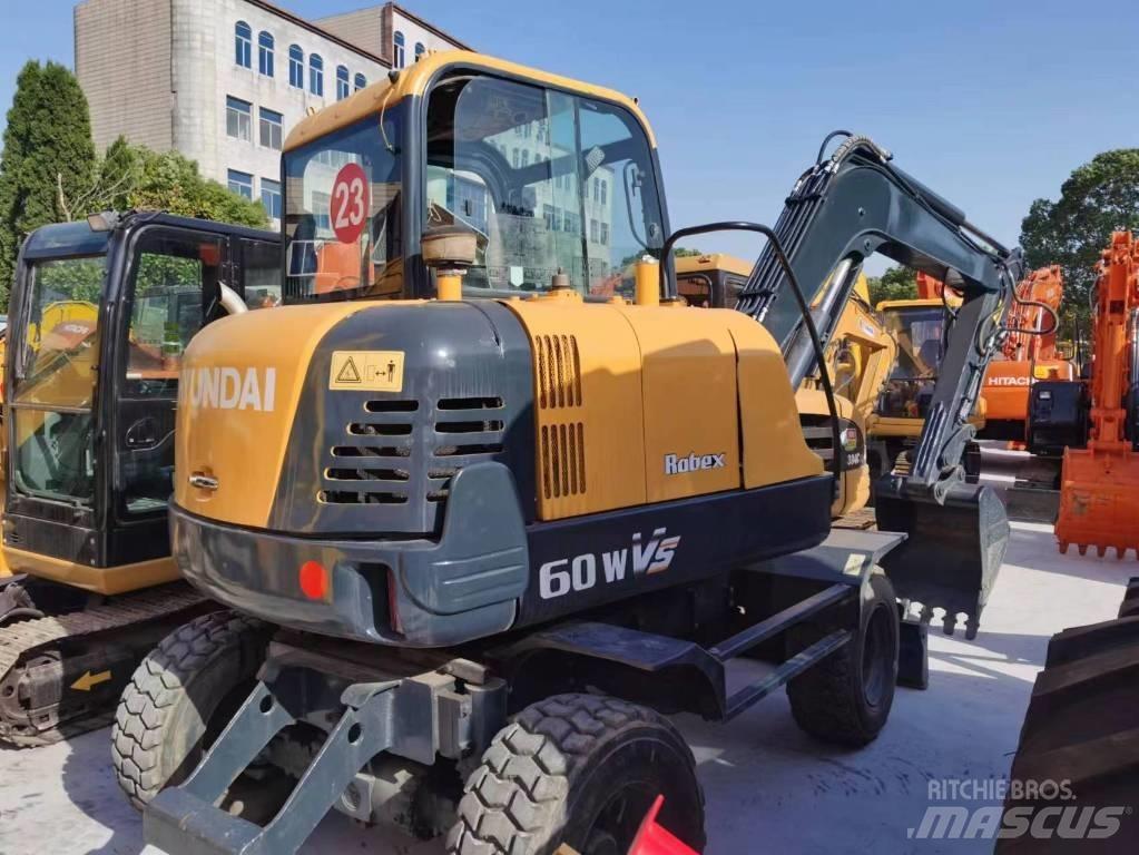 Hyundai Robex 60 W حفارات بعجل