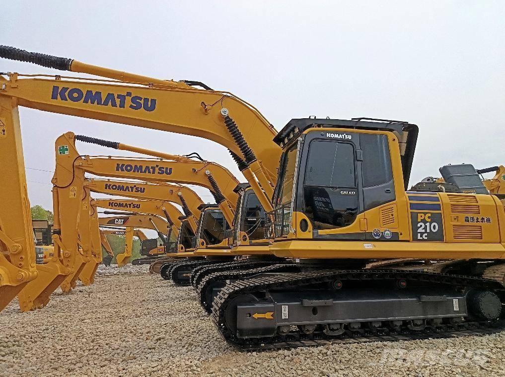 Komatsu PC 210 حفارات زحافة