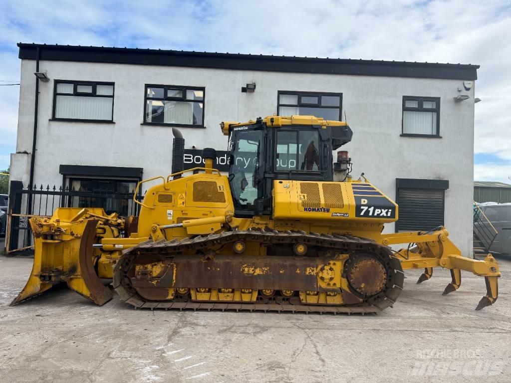 Komatsu D 71P Xi-24 بلدوزرات مجنزرة