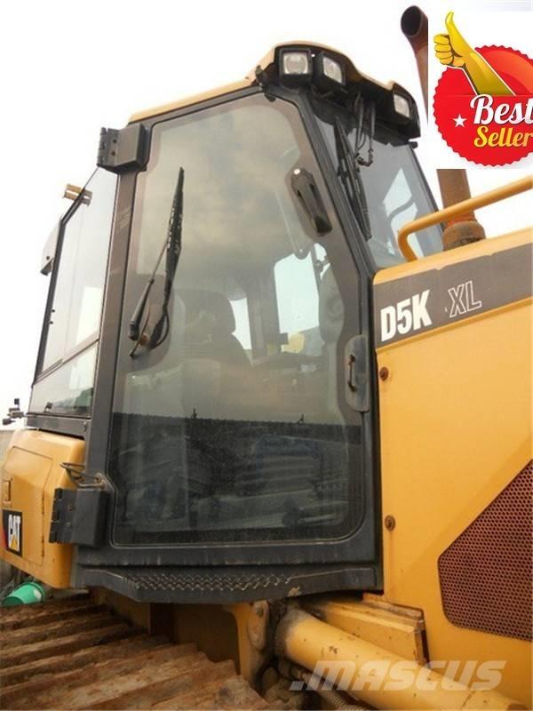 CAT D 5 K LGP بلدوزرات مجنزرة