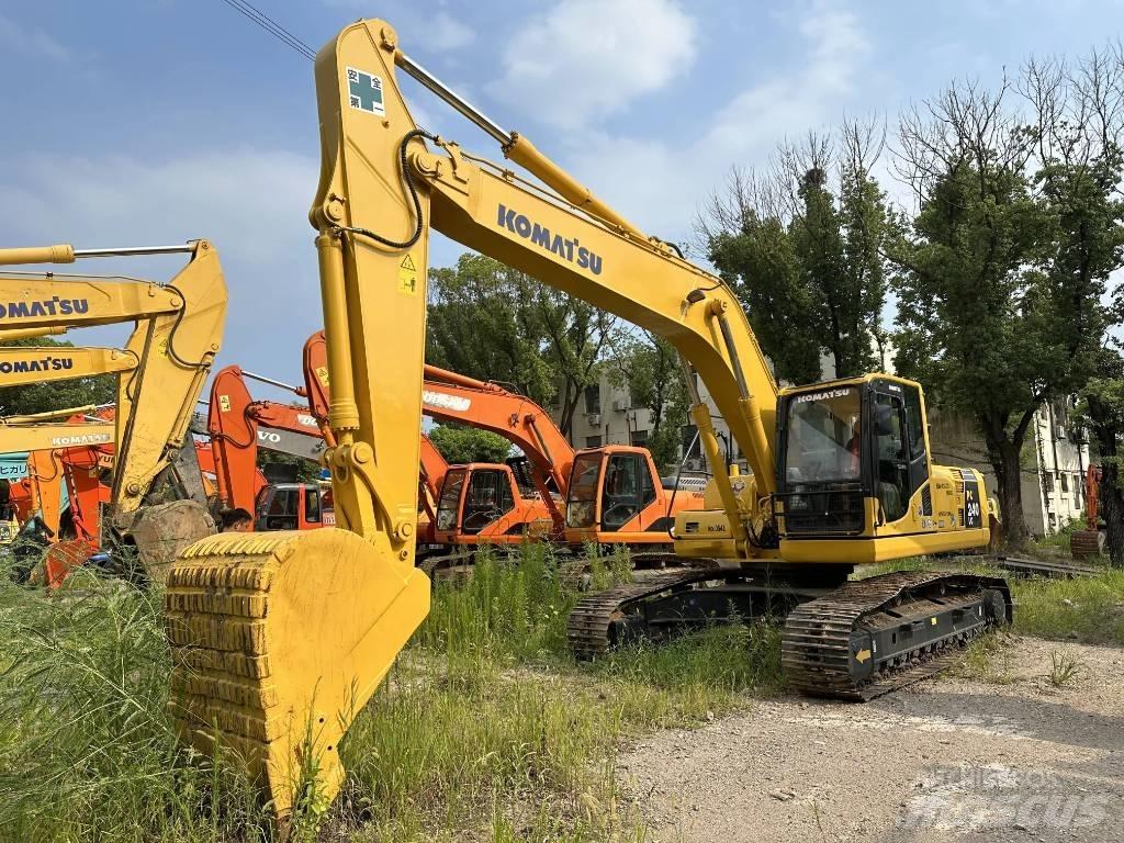 Komatsu PC 240 LC-8 حفارات زحافة