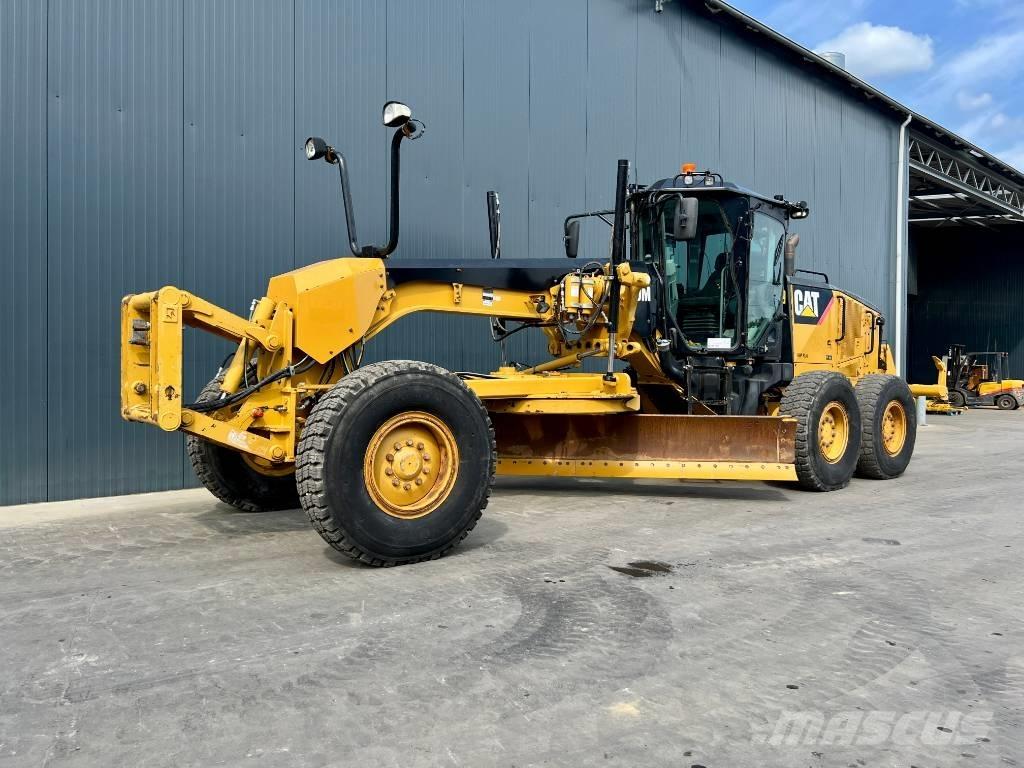 CAT 140M معدات تمهيد الطرق
