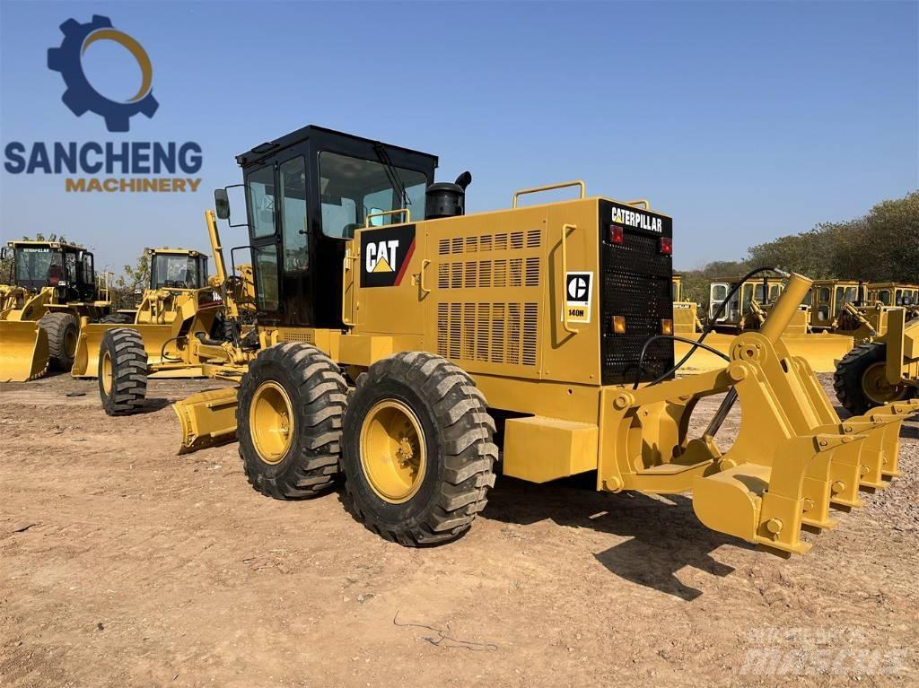 CAT 140H معدات تمهيد الطرق