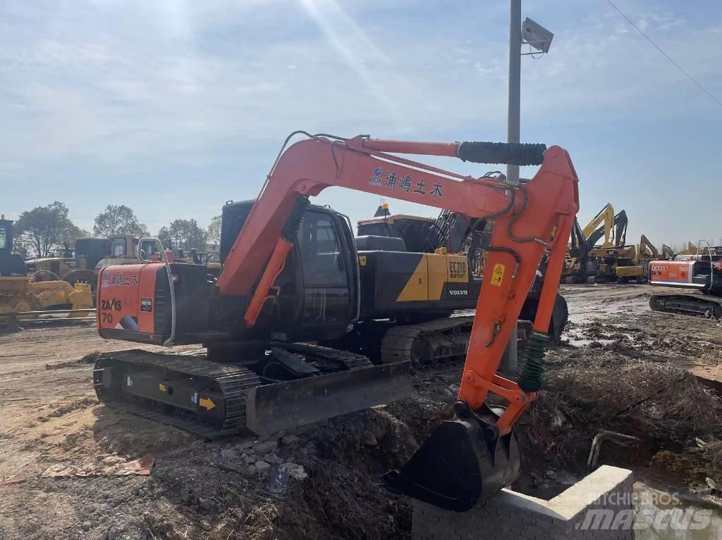 Hitachi 60 حفارات زحافة