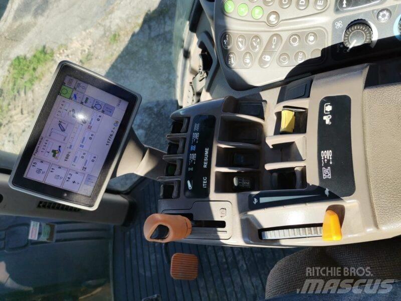 John Deere 8295 R الجرارات