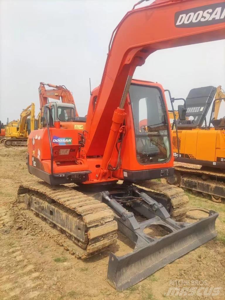 Doosan DX 80 حفارات صغيرة أقل من 7 طن (حفارات صغيرة)