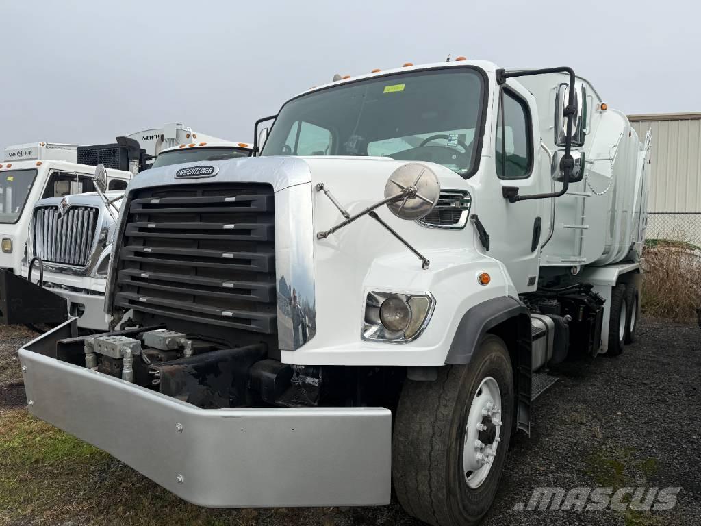 Freightliner 108SD شاحنات المخلفات