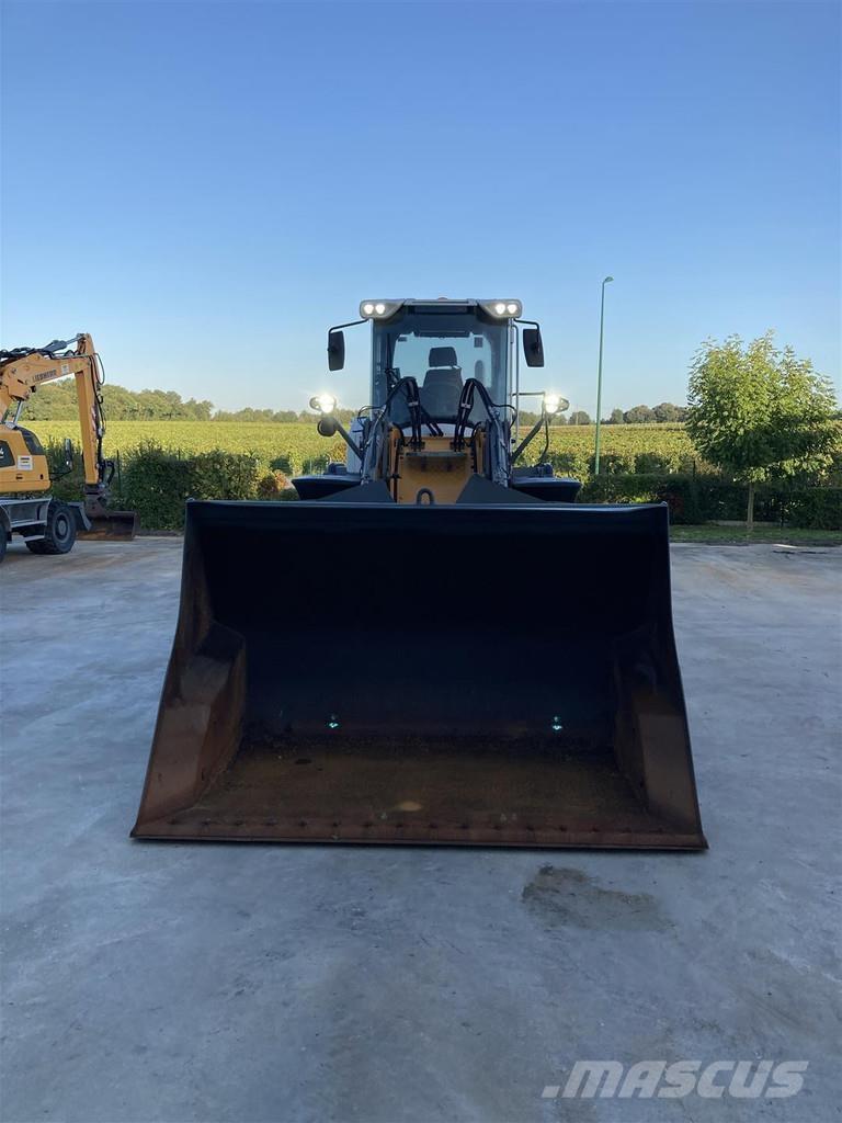 Liebherr L 538 لوادر بعجل