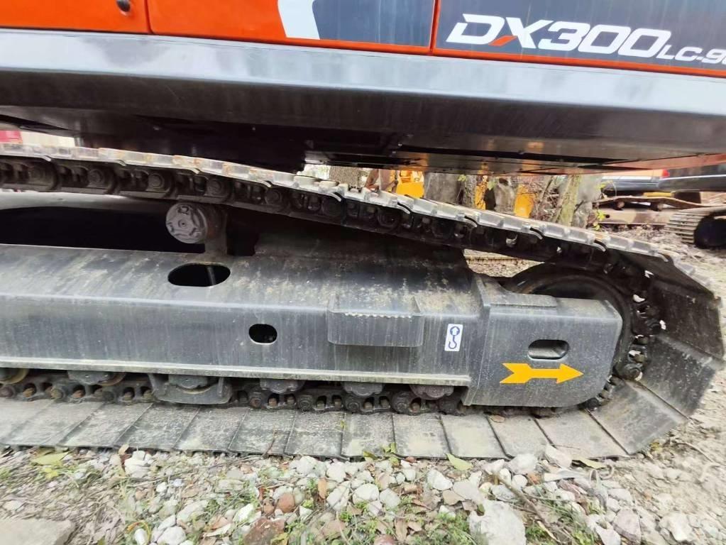 Doosan DX 300 LC-9C حفارات زحافة