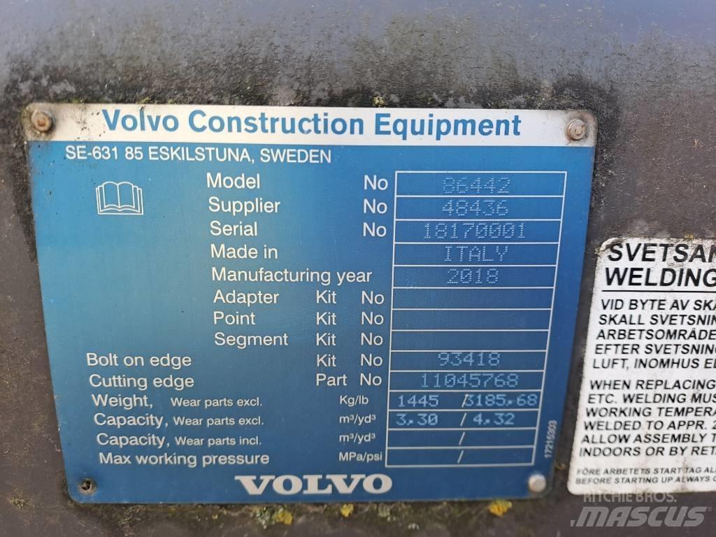 Volvo Bucket L110H دلاء