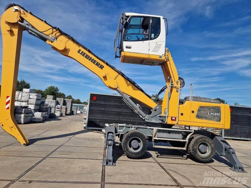 Liebherr LH 30 M مناولات المخلفات / مناولات صناعية