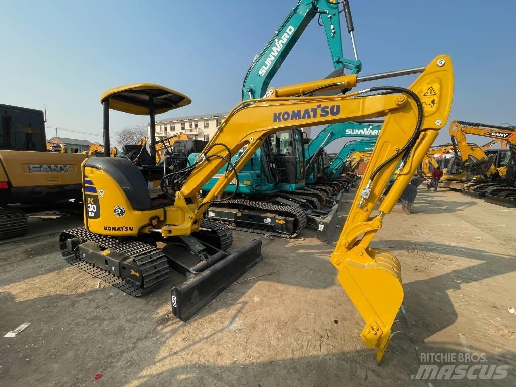 Komatsu PC 30 حفارات زحافة