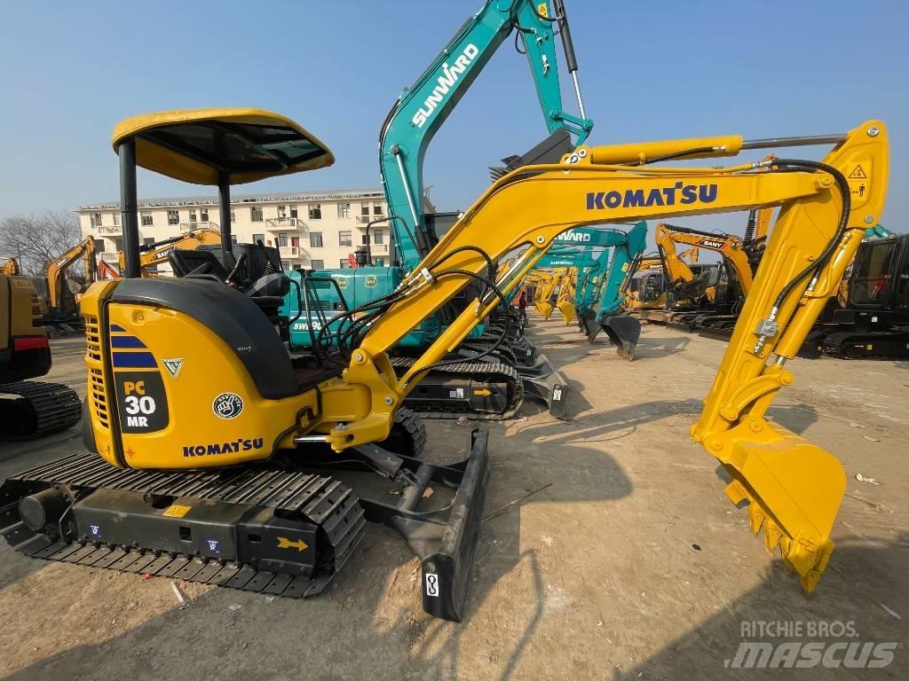 Komatsu PC 30 حفارات زحافة