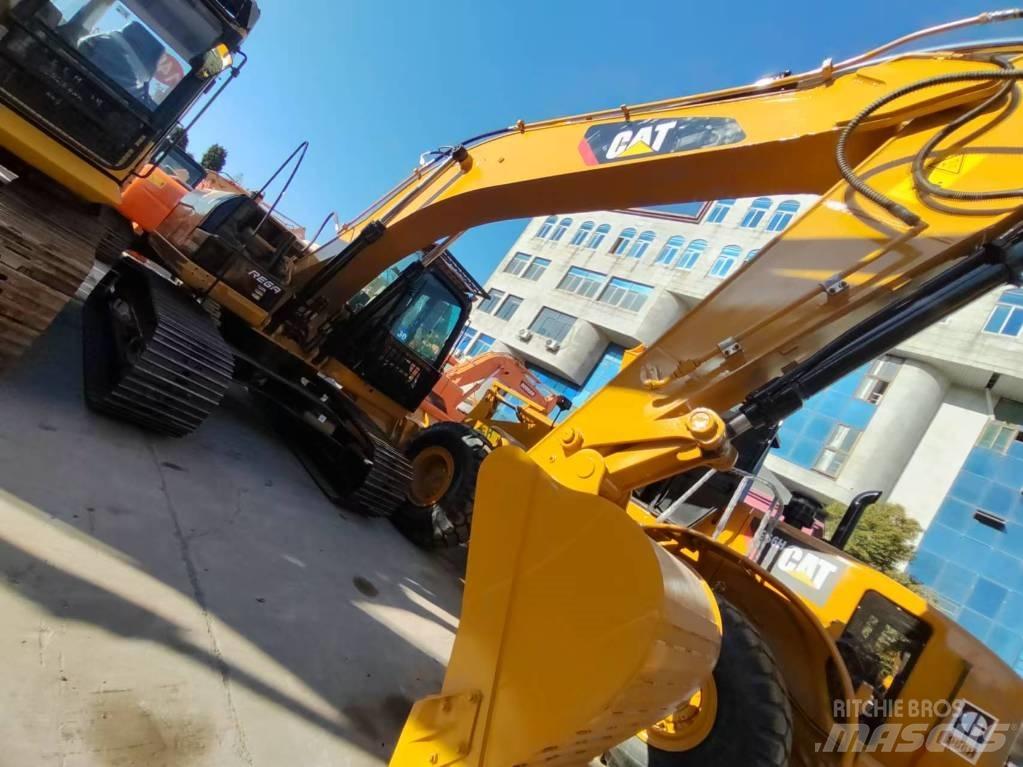 CAT 320 D حفارات زحافة
