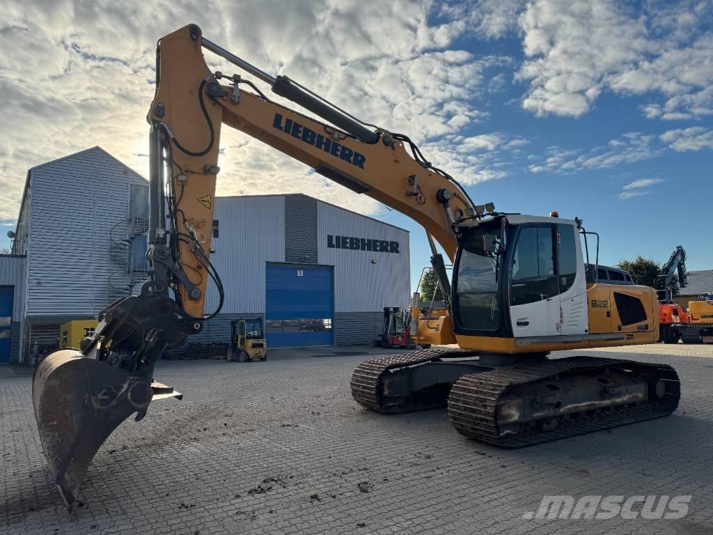 Liebherr R 922 حفارات زحافة