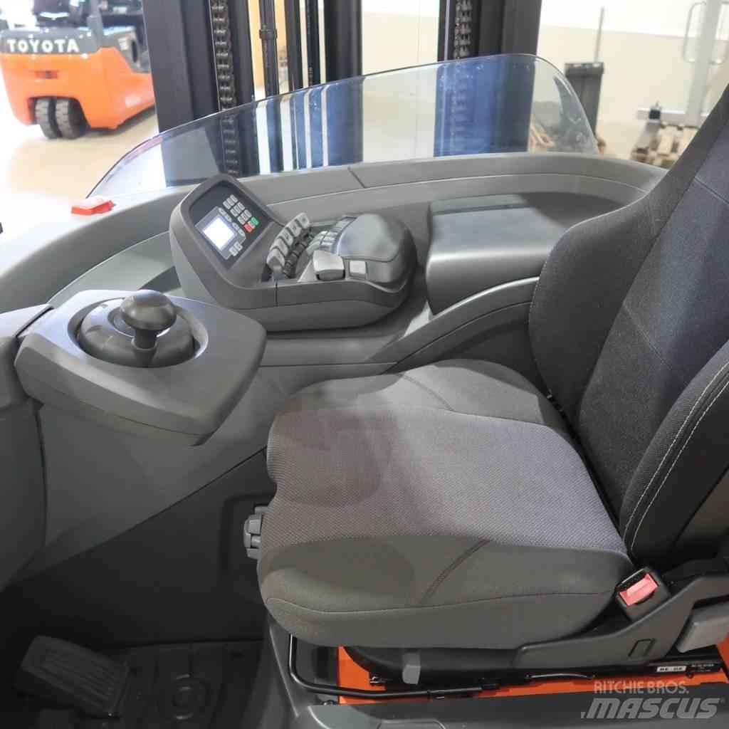 Toyota RRE160H شاحنة مناولة