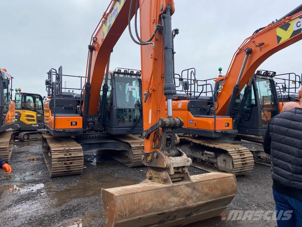 Doosan DX 140 LC حفارات زحافة