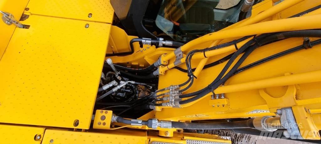 JCB 220X LC حفارات زحافة